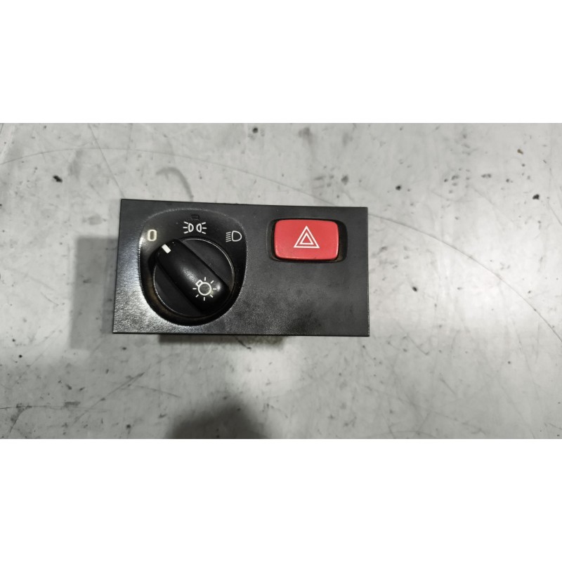 Recambio de mando luces para scania p,g,r,t - series p 500, r 500 referencia OEM IAM 1540673  