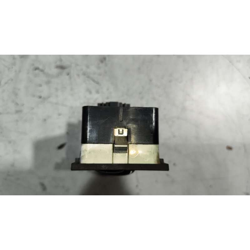 Recambio de mando luces para scania p,g,r,t - series p 500, r 500 referencia OEM IAM 1540673 - Rojo 3
