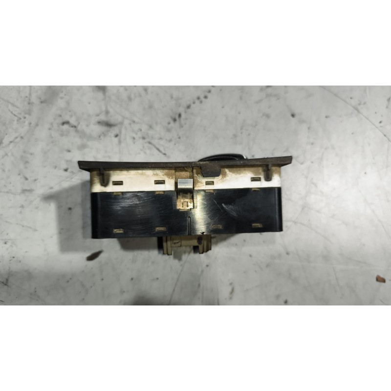 Recambio de mando luces para scania p,g,r,t - series p 500, r 500 referencia OEM IAM 1540673 - Rojo 5