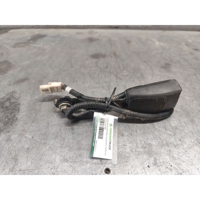 Recambio de enganche de cinturon delantero derecho para hyundai i30 (gd) 1.6 crdi referencia OEM IAM 88840a6000ry - Blanco 2