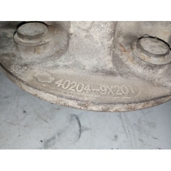 Recambio de buje delantero para nissan cabstar 01.04  3.0 diesel referencia OEM IAM 402049x201  
