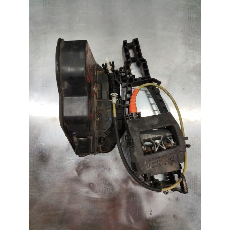 Recambio de cerradura puerta delantera izquierda para bmw x1 (e84) sdrive 18 d referencia OEM IAM A053702  