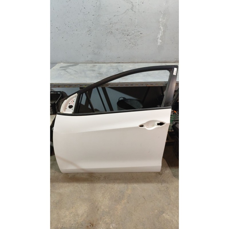 Recambio de puerta delantera izquierda para hyundai i30 (gd) 1.6 crdi referencia OEM IAM   