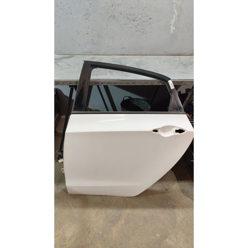 Recambio de puerta trasera izquierda para hyundai i30 (gd) 1.6 crdi referencia OEM IAM   
