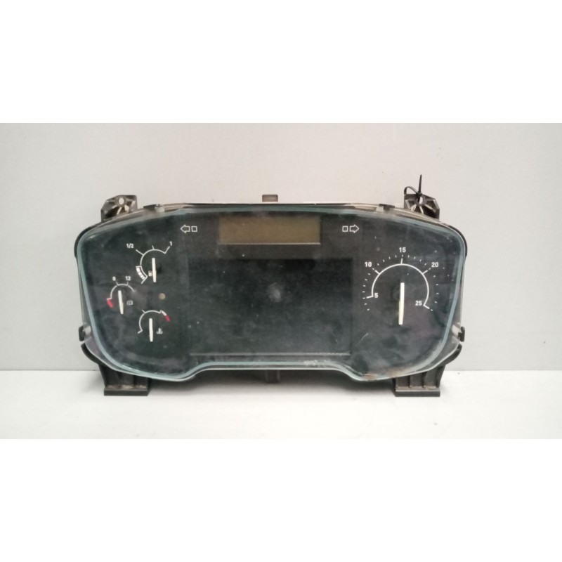 Recambio de cuadro instrumentos para renault serie t 12.8 diesel referencia OEM IAM 22224253 7422224253 
