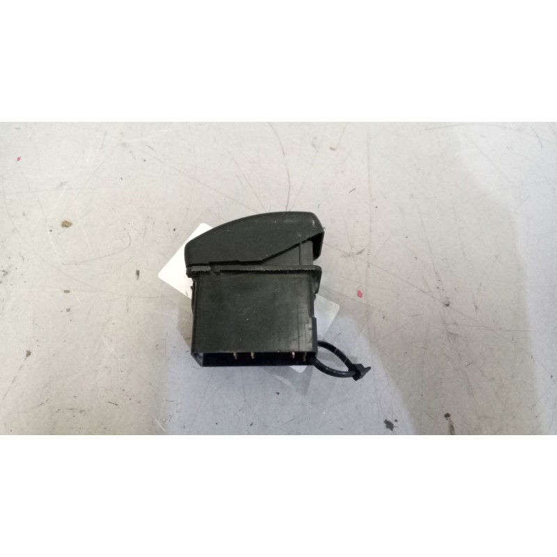 Recambio de interruptor para daf serie xf105.460 12.9 diesel referencia OEM IAM 1435592 - Blanco 2