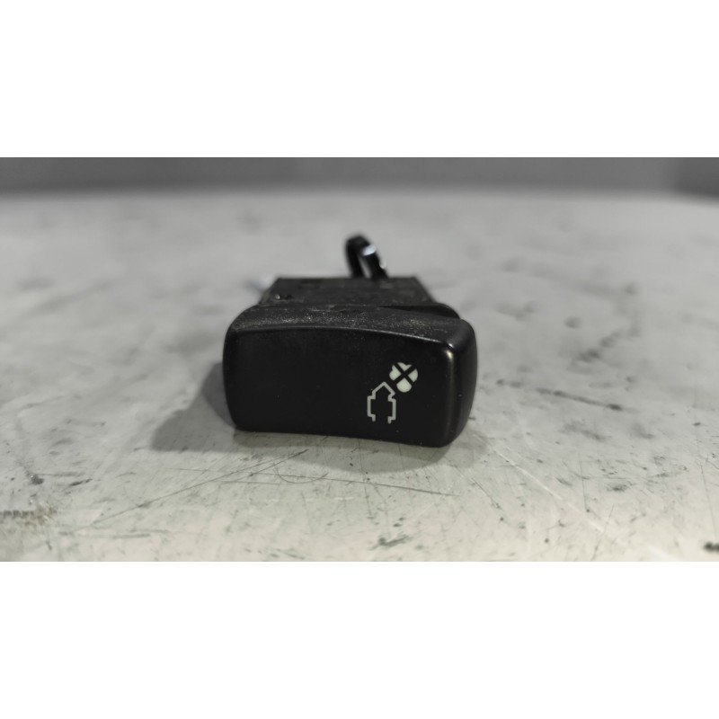 Recambio de interruptor para scania r i r 500 referencia OEM IAM 1421850  