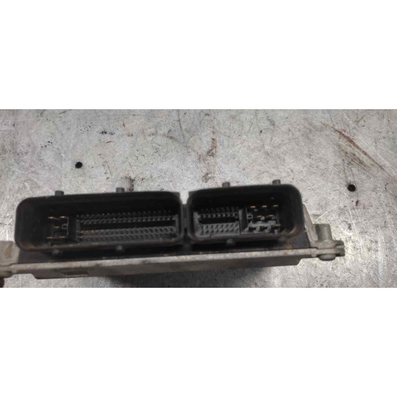 Recambio de centralita motor uce para seat ibiza (6l1) cool referencia OEM IAM 03E906033P 5WP4430408 - Negro 2