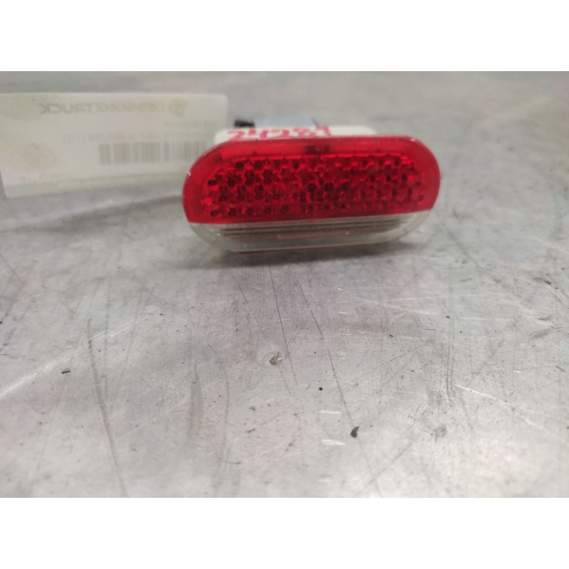Recambio de luz interior para volkswagen golf iv berlina (1j1) 1.9 tdi referencia OEM IAM 1J0947411B  2 PINS