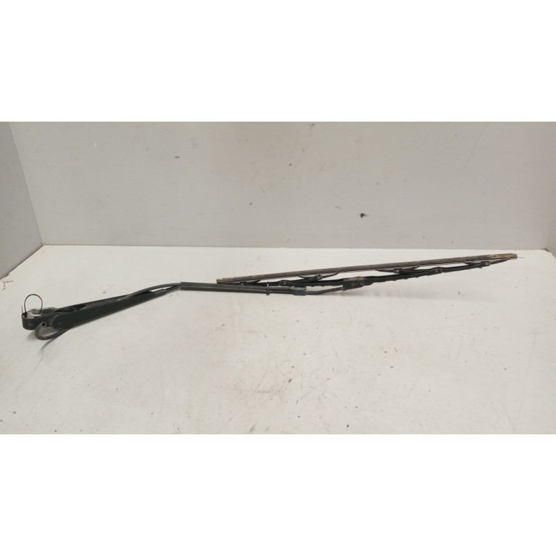 Recambio de brazo limpia delantero para daf serie xf105.xxx 12.9 diesel referencia OEM IAM   