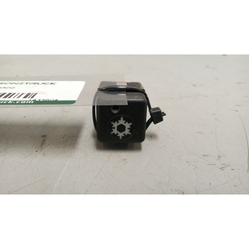 Recambio de boton aire acondicionado para daf serie xf105.xxx 12.9 diesel referencia OEM IAM 1435604  