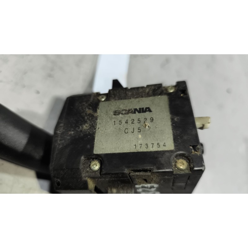 Recambio de mando limpia para scania r i r 500 referencia OEM IAM 1542529 - Blanco 2