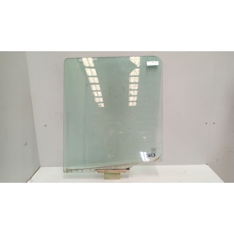 Recambio de luna delantera izquierda para daf serie xf105.xxx 12.9 diesel referencia OEM IAM 1915975  