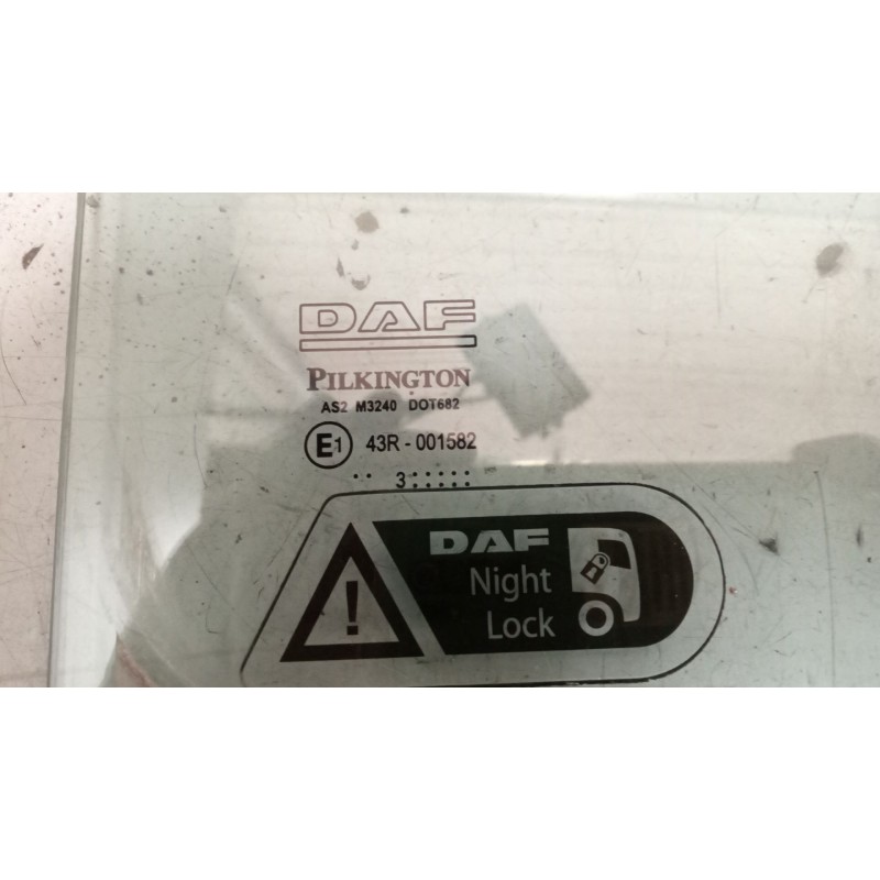 Recambio de luna delantera derecha para daf serie xf105.460 12.9 diesel referencia OEM IAM 1915976 - Blanco 2