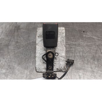 ENGANCHE CINTURON TRASERO DERECHO 8x0857739c 