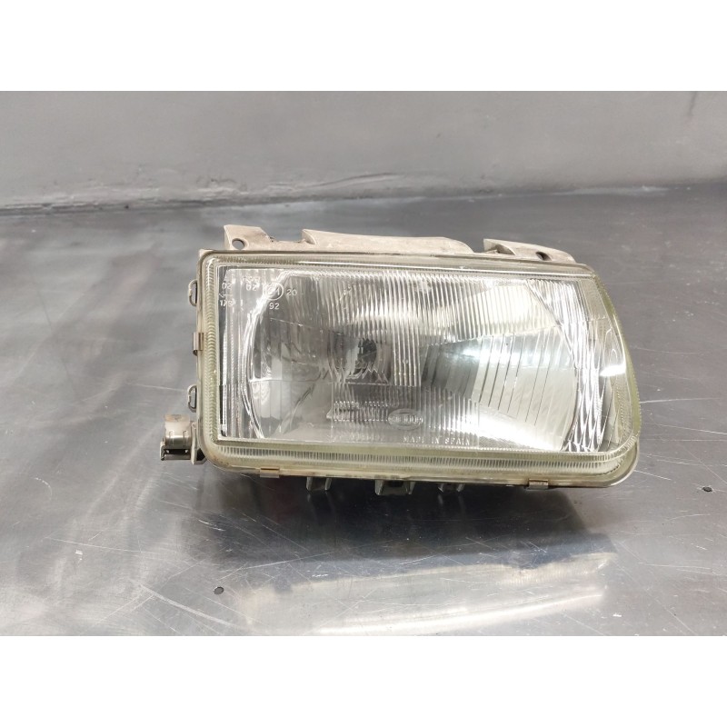 Recambio de faro derecho para volkswagen polo berlina (6n1) 1.6 referencia OEM IAM   