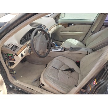 mercedes-benz clase e (w211) berlina del año 2004