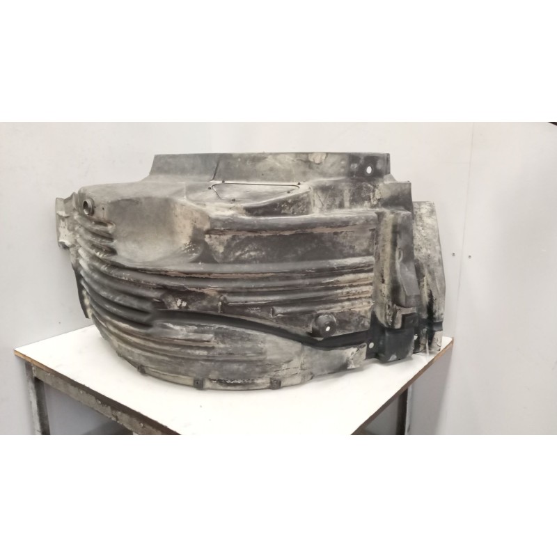 Recambio de guardabarros delantero derecho para man tg - a 18.xxx 12.8 diesel referencia OEM IAM 816123001  