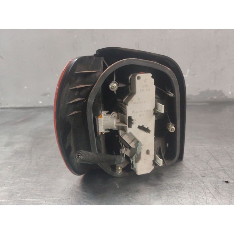 Recambio de piloto trasero derecho para volkswagen polo berlina (6n1) 1.6 referencia OEM IAM 6N0845096 - Blanco 2