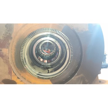 Recambio de buje trasero derecho para mercedes-benz axor 2-ejes 18 ton 2004 referencia OEM IAM A9463560201 A9603561801 