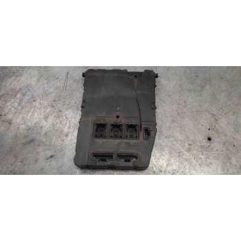 CAJA RELES / FUSIBLES 8200525384 S118400150D 