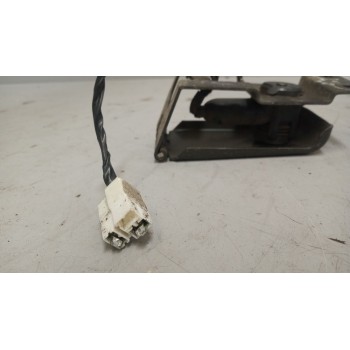 Recambio de boton paro motor emergencia para daf serie xf105.xxx 12.9 diesel referencia OEM IAM 1453806  