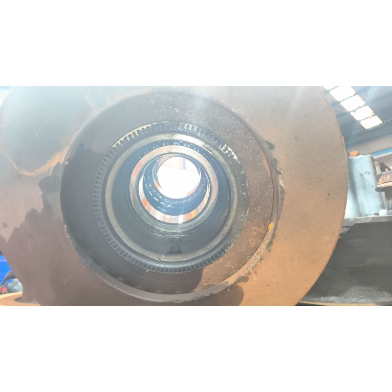 Recambio de buje trasero izquierdo para mercedes-benz axor 2-ejes 18 ton 2004 referencia OEM IAM A9463560201 A9603561801 - Rojo 2