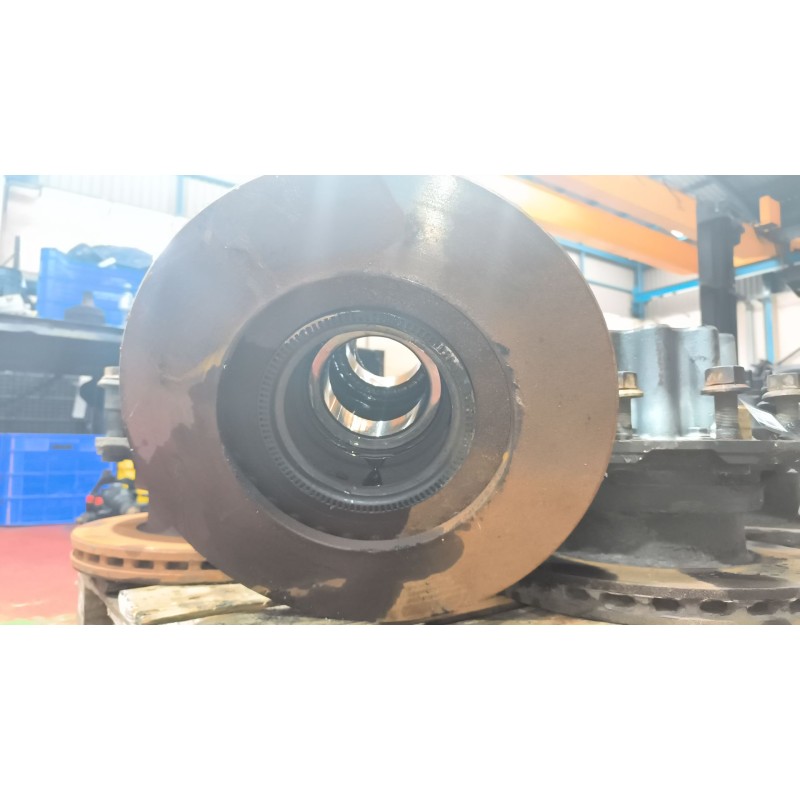 Recambio de buje trasero izquierdo para mercedes-benz axor 2-ejes 18 ton 2004 referencia OEM IAM A9463560201 A9603561801 - Rojo 4