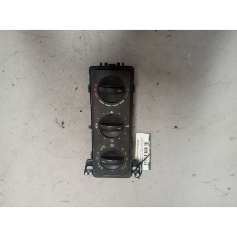 Recambio de mando calefaccion / aire acondicionado para mercedes-benz axor 2-ejes 18 ton 2004 referencia OEM IAM A9408200097  