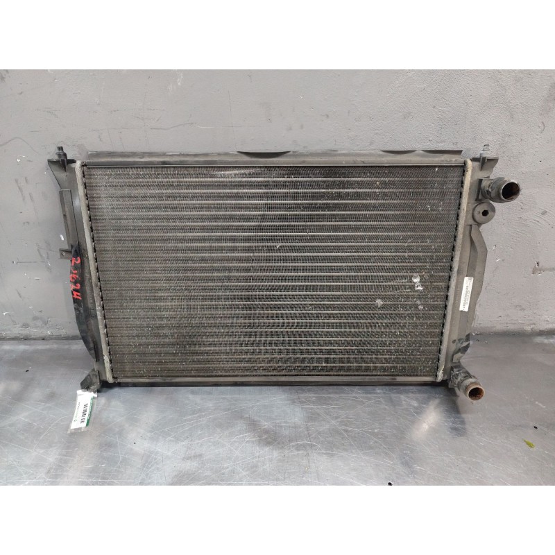 Recambio de radiador agua para volkswagen passat berlina (3b2) comfortline referencia OEM IAM 8D0121251AC  