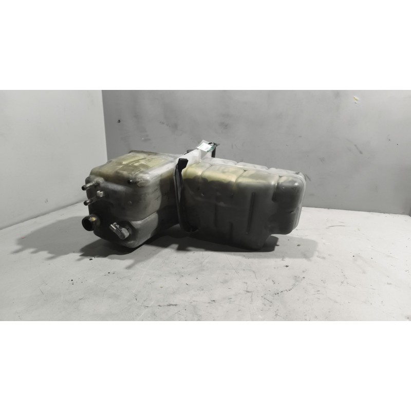 Recambio de deposito expansion para scania r i r 500 referencia OEM IAM 2401668 - Blanco 2