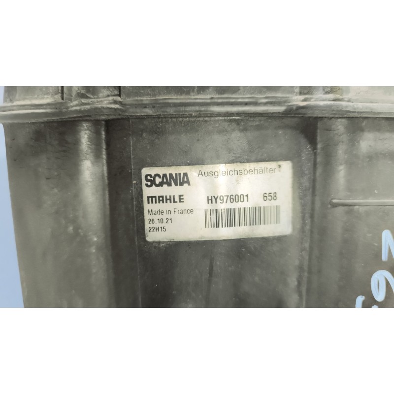 Recambio de deposito expansion para scania r i r 500 referencia OEM IAM 2401668 - Blanco 4