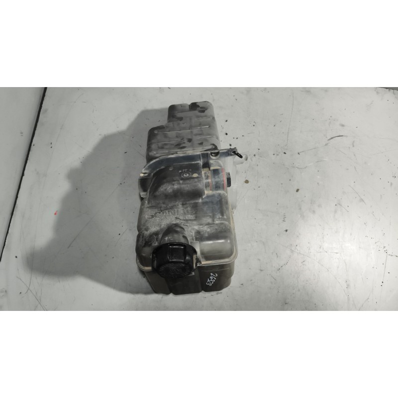 Recambio de deposito expansion para scania r i r 500 referencia OEM IAM 2401668 - Blanco 5