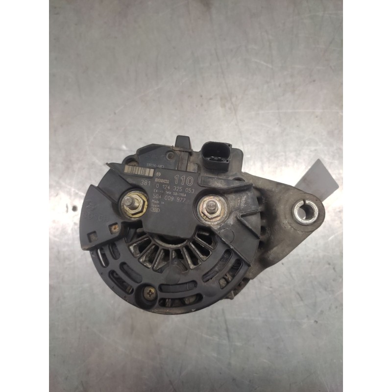 Recambio de alternador para iveco daily combi 2.3 diesel cat referencia OEM IAM 0124325053 14V 50-110A 504009977 2