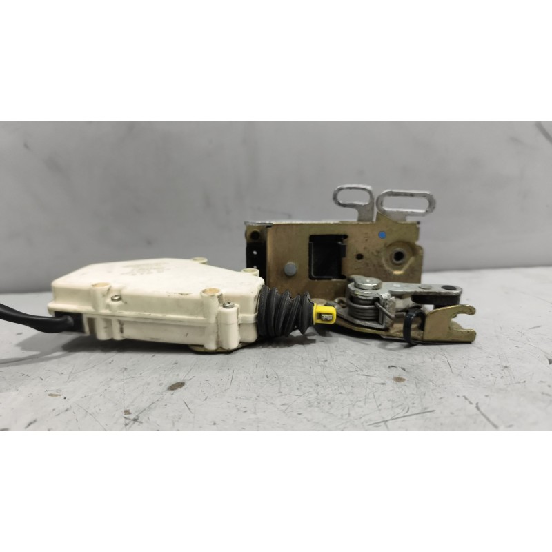 Recambio de cerradura puerta delantera derecha para scania r i r 500 referencia OEM IAM 1940921 - Blanco 3