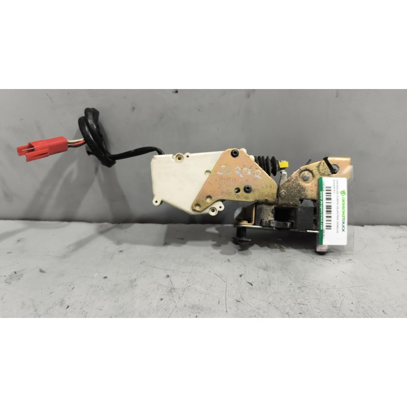 Recambio de cerradura puerta delantera derecha para scania r i r 500 referencia OEM IAM 1940921 - Blanco 4