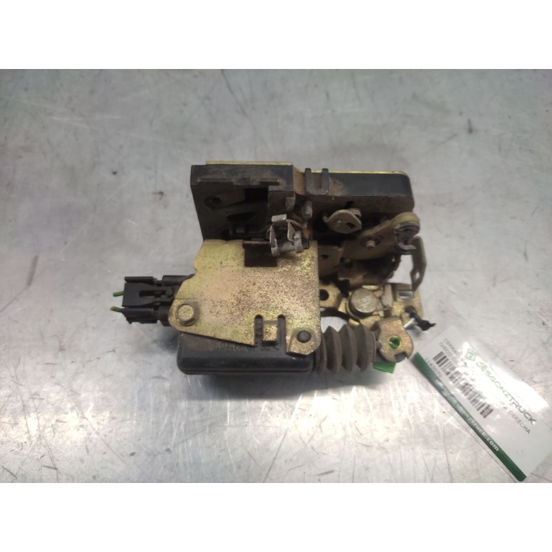 Recambio de cerradura puerta delantera derecha para iveco daily combi 2.3 diesel cat referencia OEM IAM 2