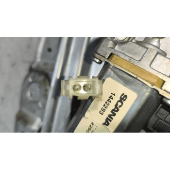 Recambio de elevalunas delantero derecho para scania r i r 500 referencia OEM IAM   
