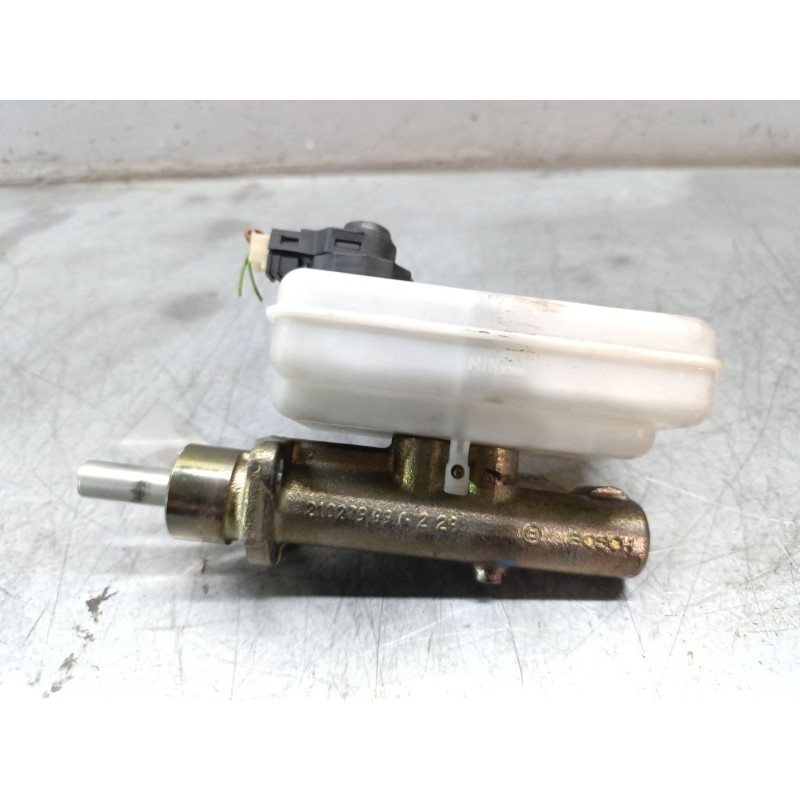 Recambio de bomba freno para iveco daily iv caja/chasis 35c12, 35s12 referencia OEM IAM 21027999 - Blanco 2