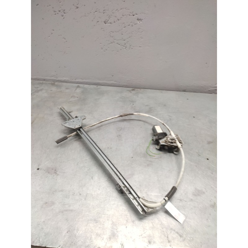 Recambio de elevalunas delantero izquierdo para iveco daily combi 2.3 diesel cat referencia OEM IAM  2 PINS 2