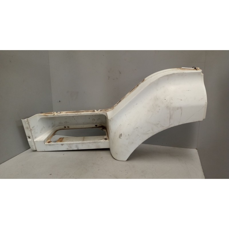 Recambio de paso rueda delantero izquierdo para renault hr 420.18/26 premium 01  11.1 diesel referencia OEM IAM 5010225083 - Blanco