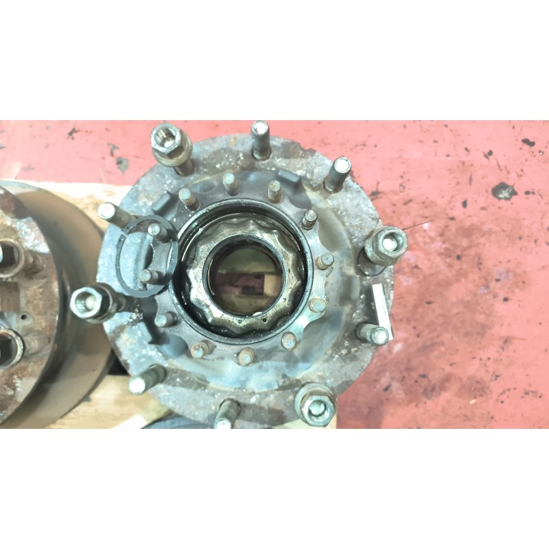 Recambio de buje trasero derecho para volvo fm xxx 10.8 diesel referencia OEM IAM 85107753  