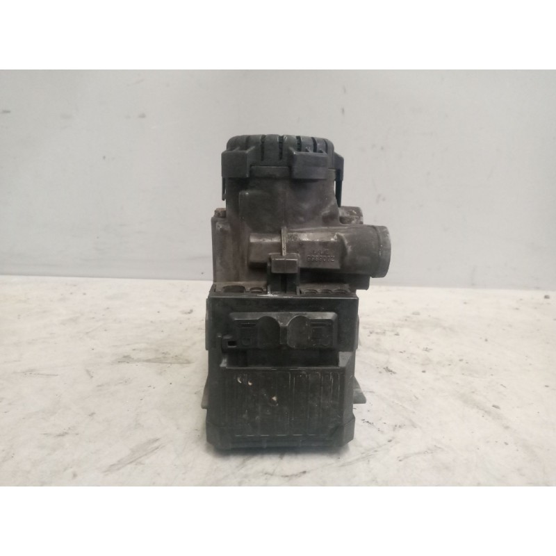 Recambio de valvula aire para renault magnum 4xx.18/4xx.26 02  fas 4x2 4xx.18 larga distancia referencia OEM IAM 20670910 VALVUL - Blanco 4