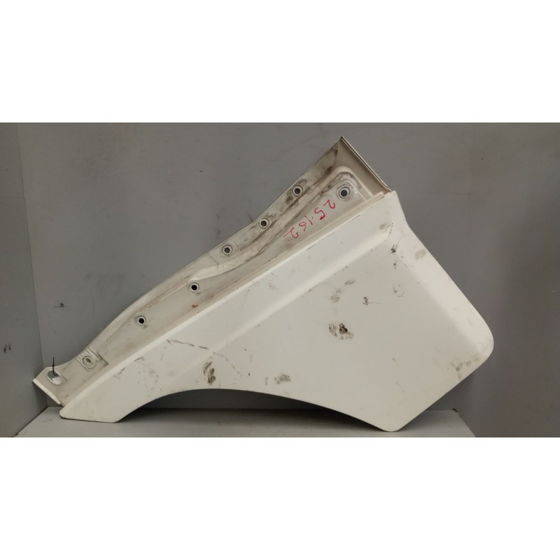 Recambio de moldura puerta delantera derecha para volvo fh 12 2002  12.1 diesel (d12d460) referencia OEM IAM 20467038 - Blanco 2