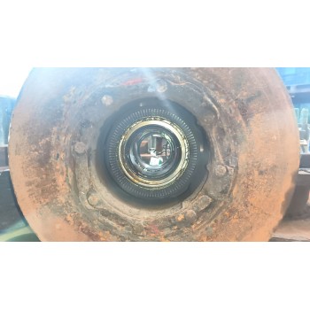 Recambio de buje trasero izquierdo para volvo fm xxx 10.8 diesel referencia OEM IAM 85107753  