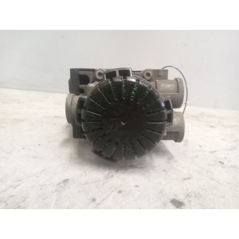 Recambio de valvula aire para renault magnum 4xx.18/4xx.26 02  fas 4x2 4xx.18 larga distancia referencia OEM IAM 20570906 VALVUL - Blanco 3