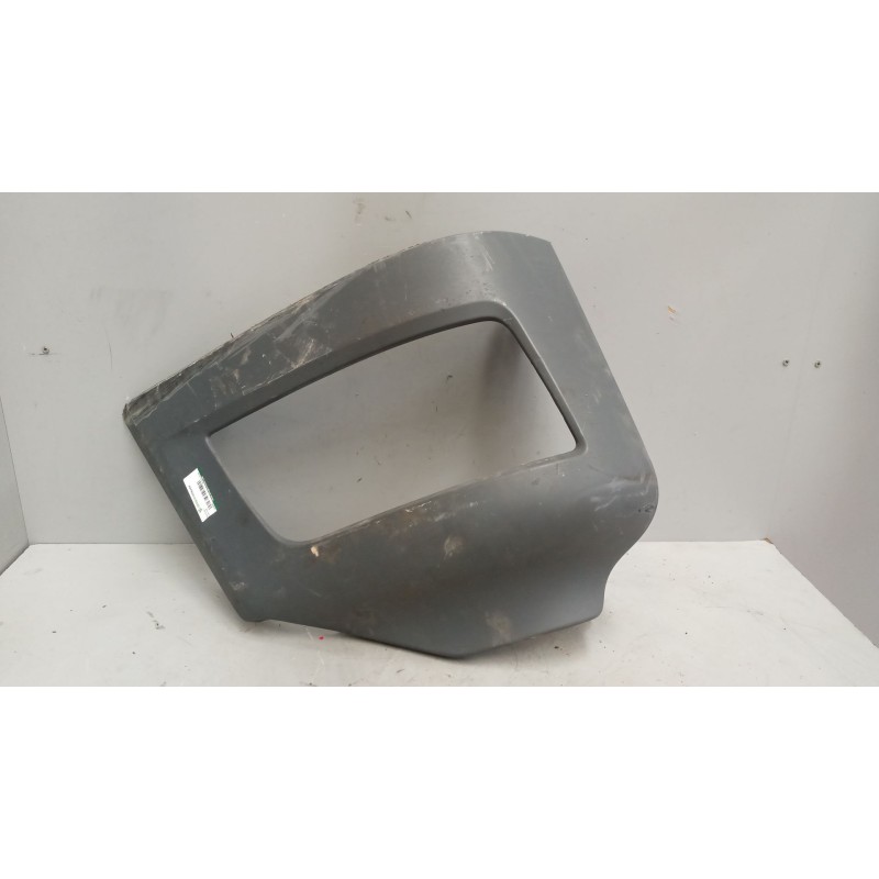 Recambio de moldura para man tgs referencia OEM IAM 81416106798  CUBRE FARO DERECHO