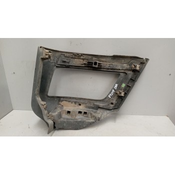 Recambio de moldura para man tgs referencia OEM IAM 81416106798  CUBRE FARO DERECHO