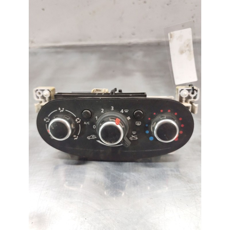Recambio de mando calefaccion / aire acondicionado para dacia sandero referencia OEM IAM A42303400  