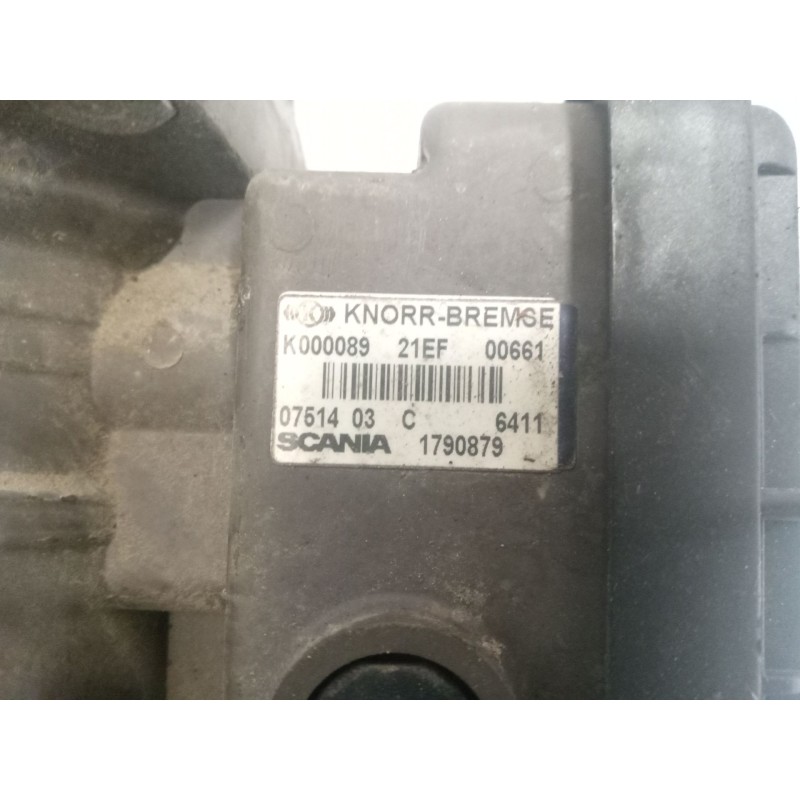 Recambio de valvula aire para scania serie p/g/r (c-clase) 11.7 diesel referencia OEM IAM 1790879 VALVULA EBS K000089 - Blanco 7